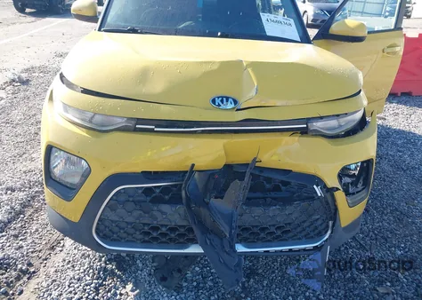 2020 Kia Soul Lx z USA, uszkodzony, nr VIN KNDJ23AU7L7115711